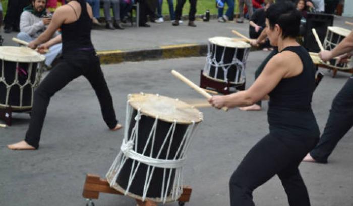 Encuentro de Culturas Migrantes en Plaza Lituania.