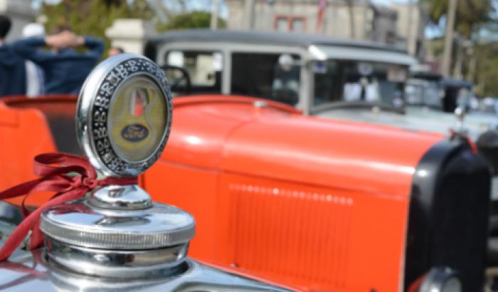 Club Ford A del Uruguay expuso autos antigos de colección